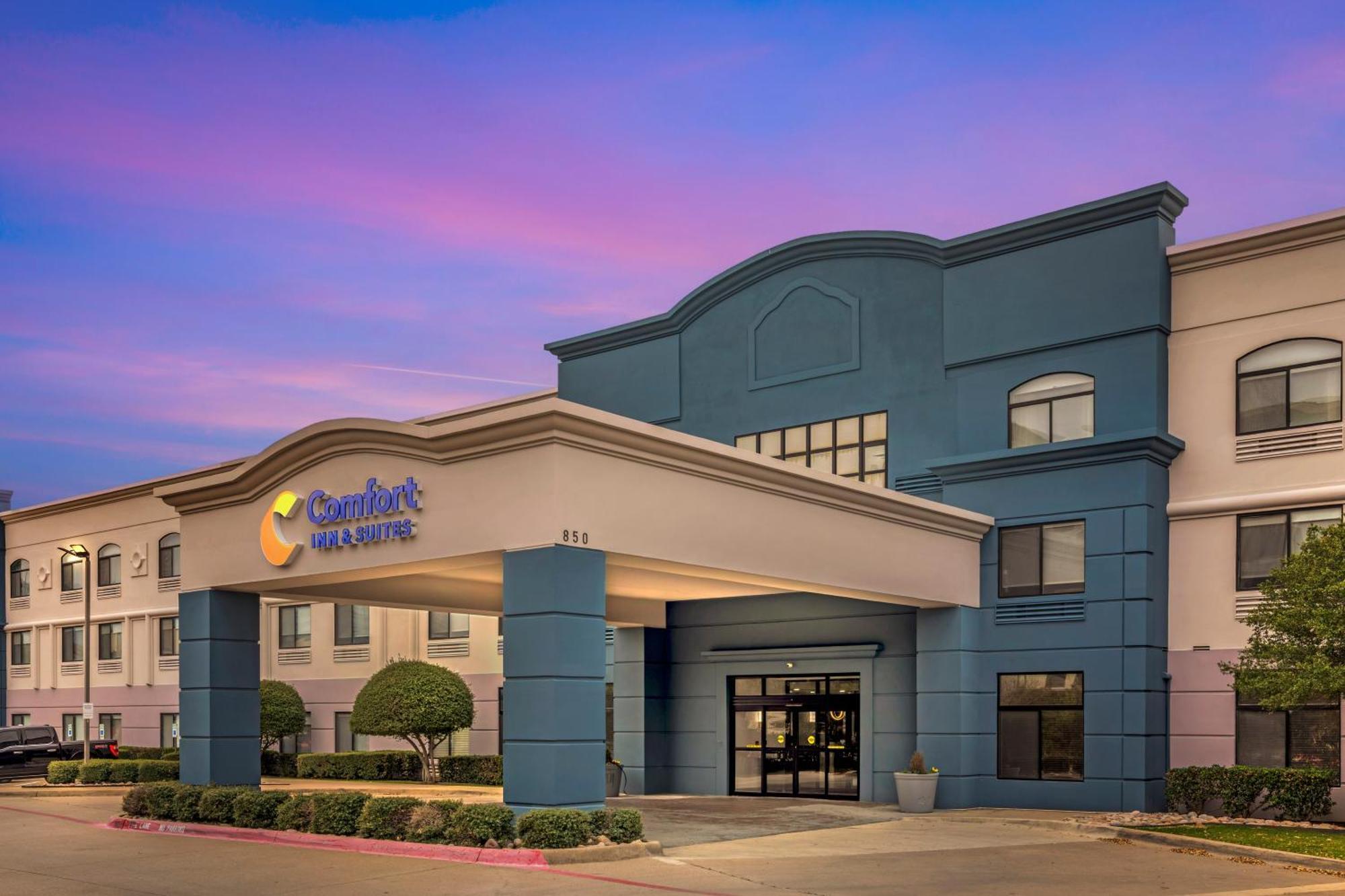 Comfort Inn & Suites Irving Las Colinas Dfw Exterior photo